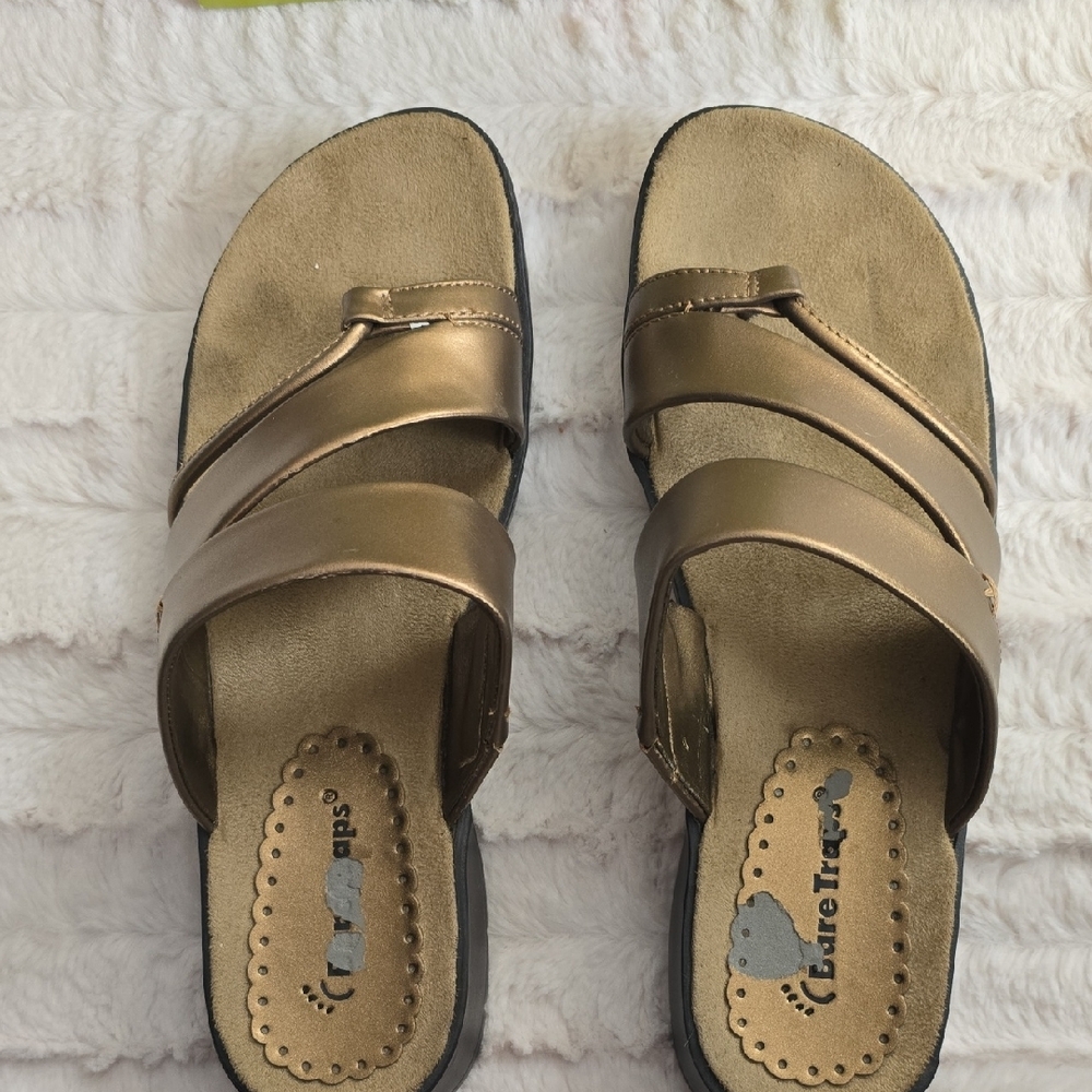 BareTraps Women's Bronze Sandals - Picture 5 of 10